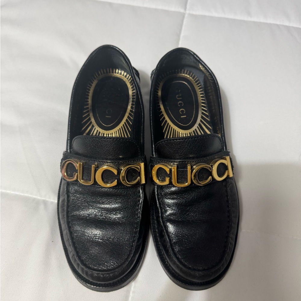 Gucci shoes size 5